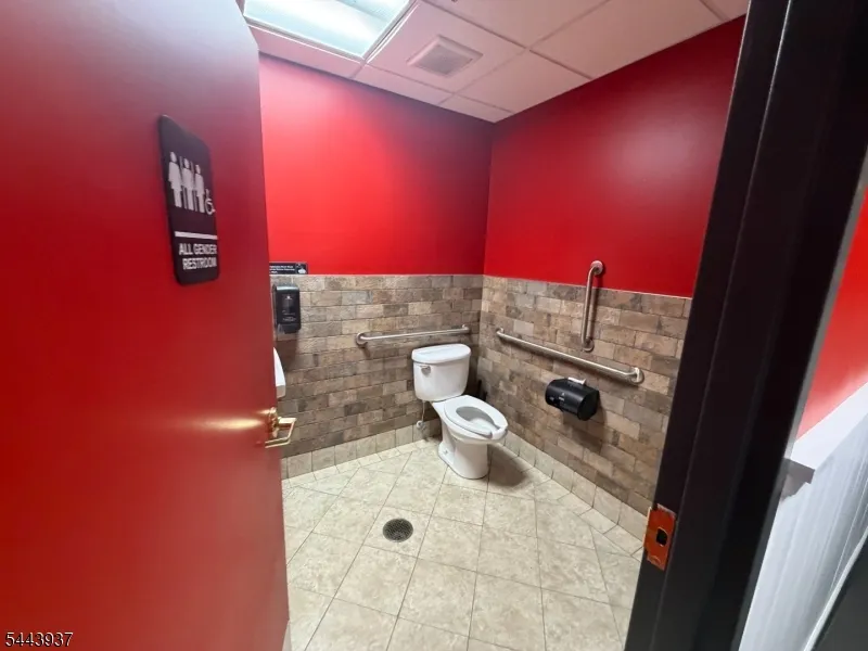 44 Speedwell Ave Morristown Town, NJ 07960