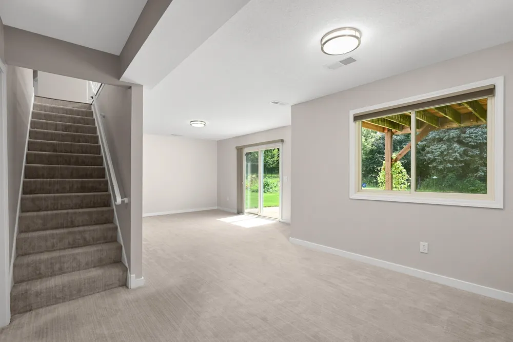13712 E Wellington Crescent Burnsville, MN 55337