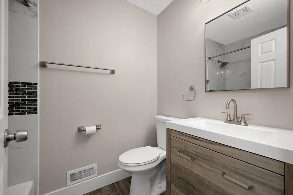 13712 E Wellington Crescent Burnsville, MN 55337