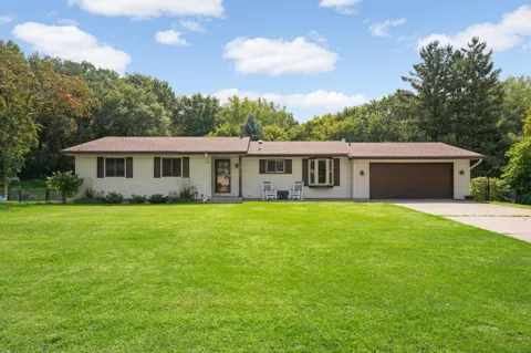 13712 E Wellington Crescent