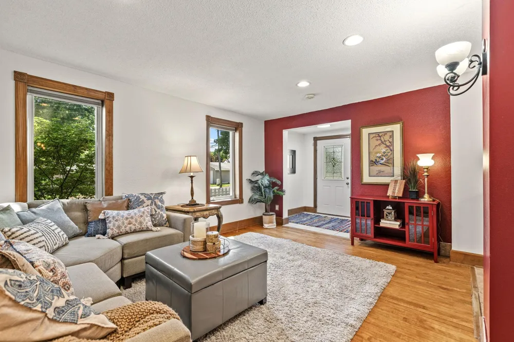 1106 5th Avenue S South Saint Paul, MN 55075
