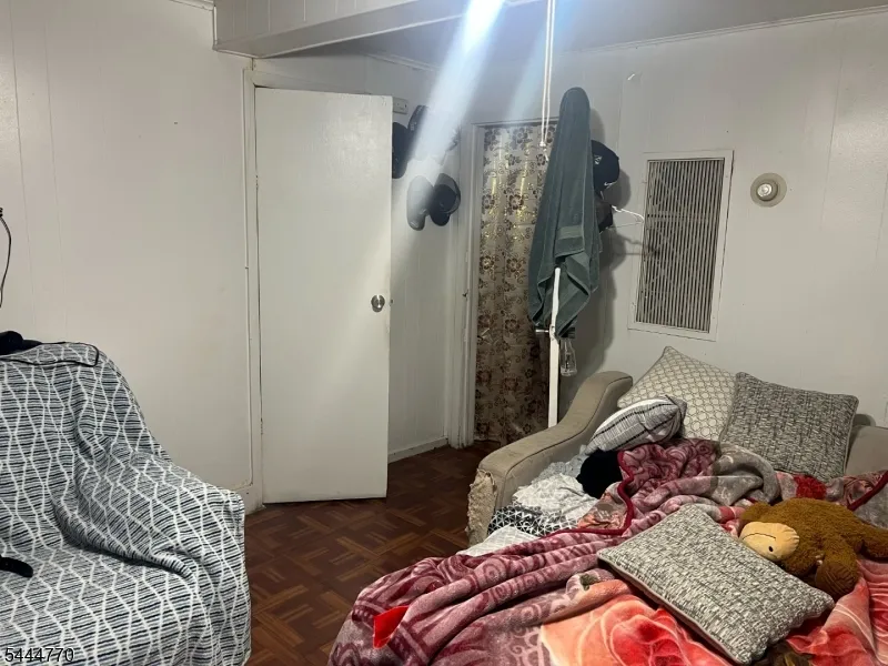 8 3Rd St Passaic City, NJ 07055