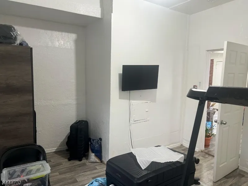 8 3Rd St Passaic City, NJ 07055