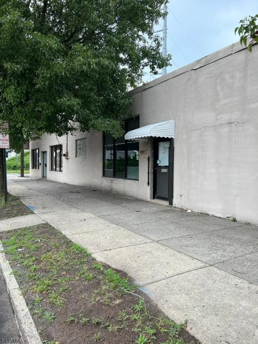 1111 E Elizabeth Ave Linden City, NJ 07036