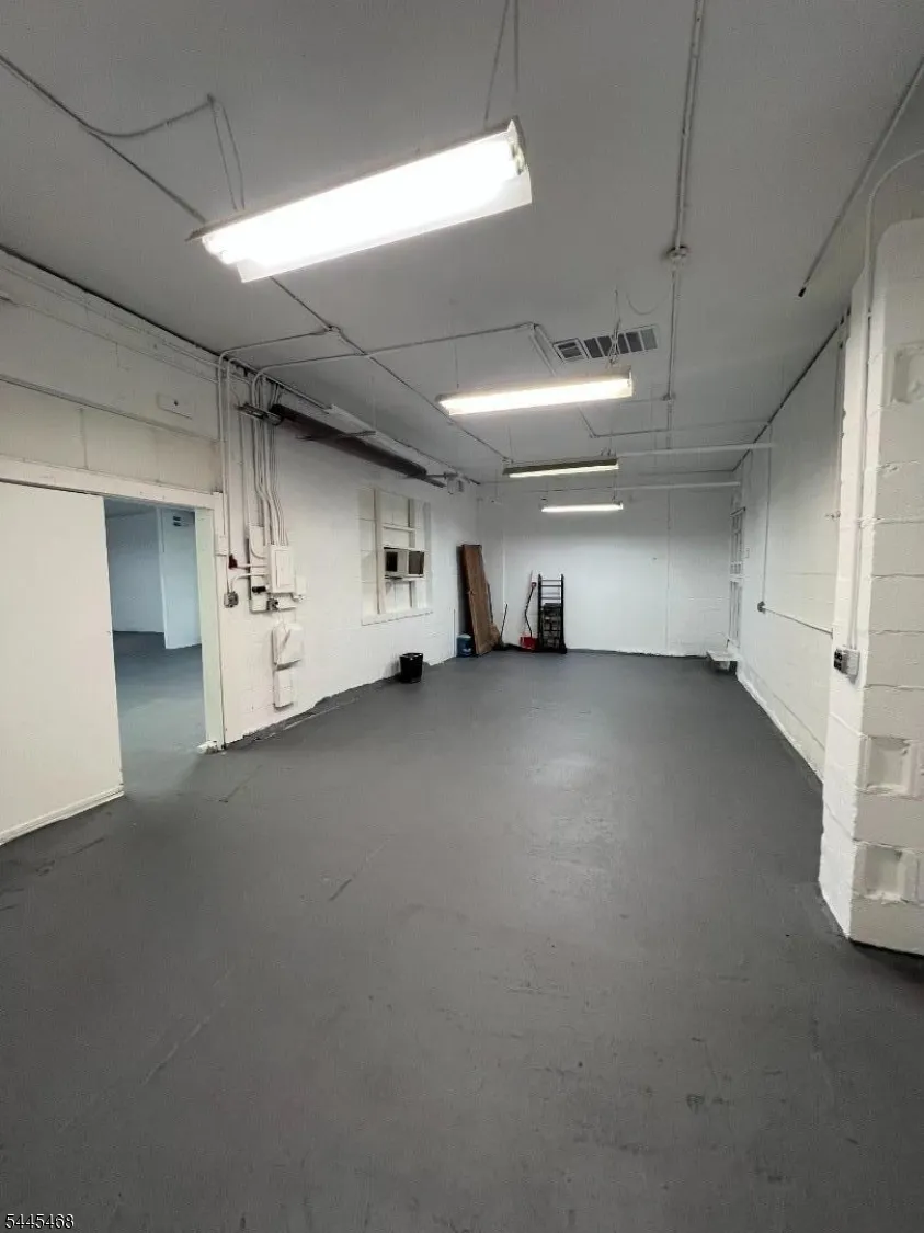 1111 E Elizabeth Ave Linden City, NJ 07036