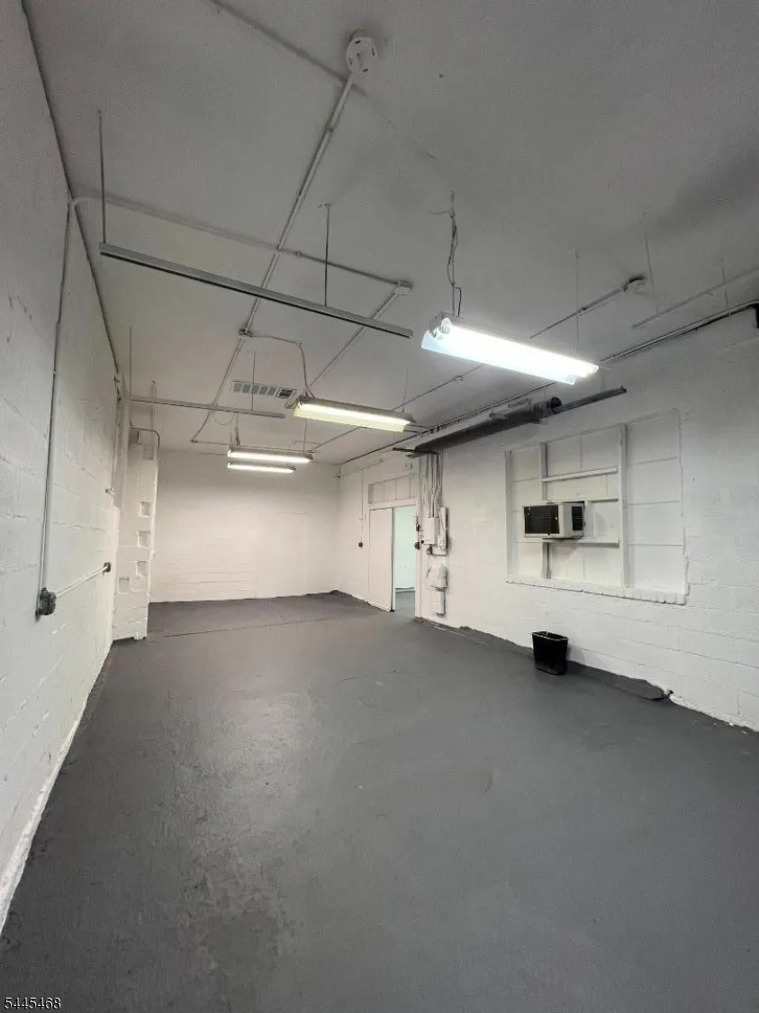 1111 E Elizabeth Ave Linden City, NJ 07036