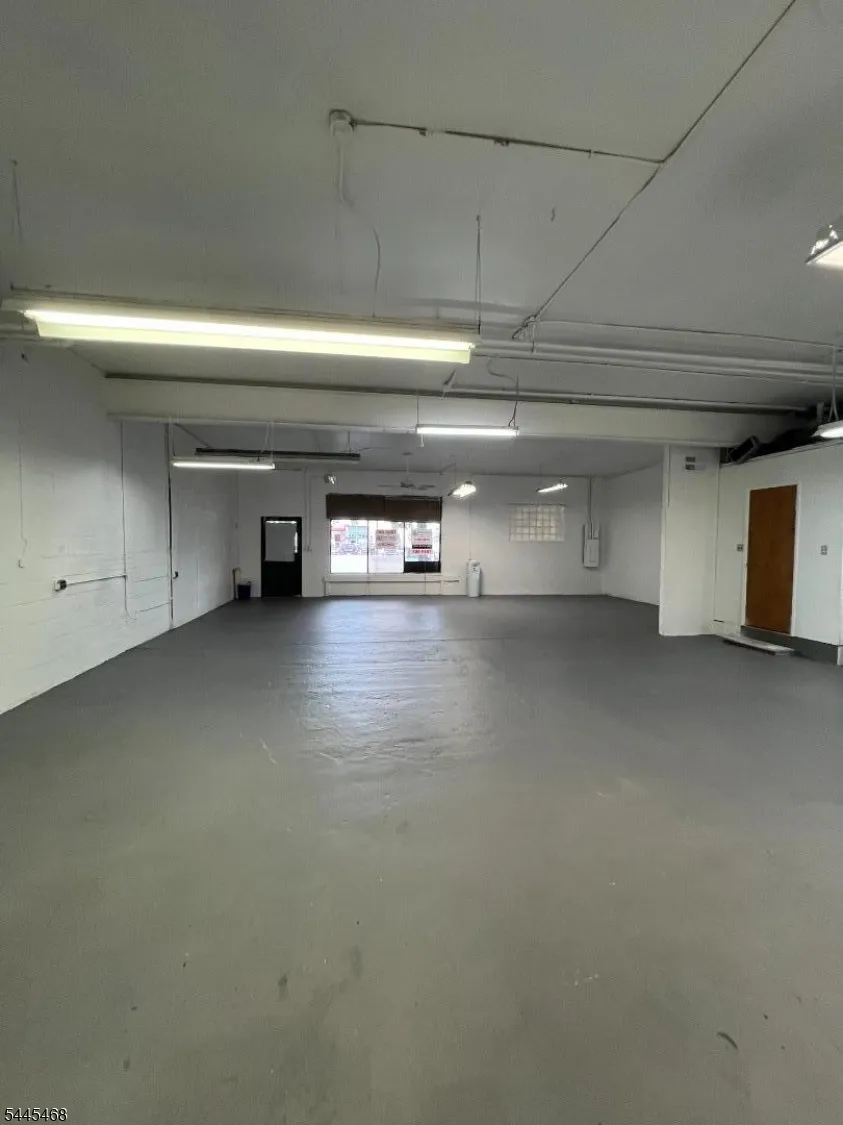 1111 E Elizabeth Ave Linden City, NJ 07036