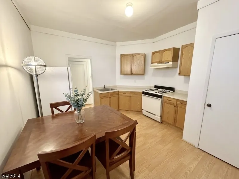 119 Watchung Ave Montclair, NJ 07043