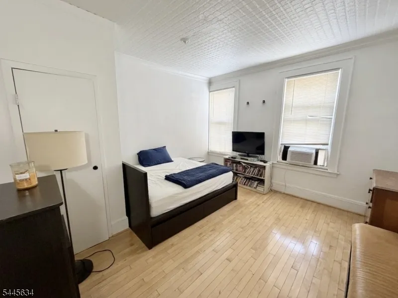 119 Watchung Ave Montclair, NJ 07043
