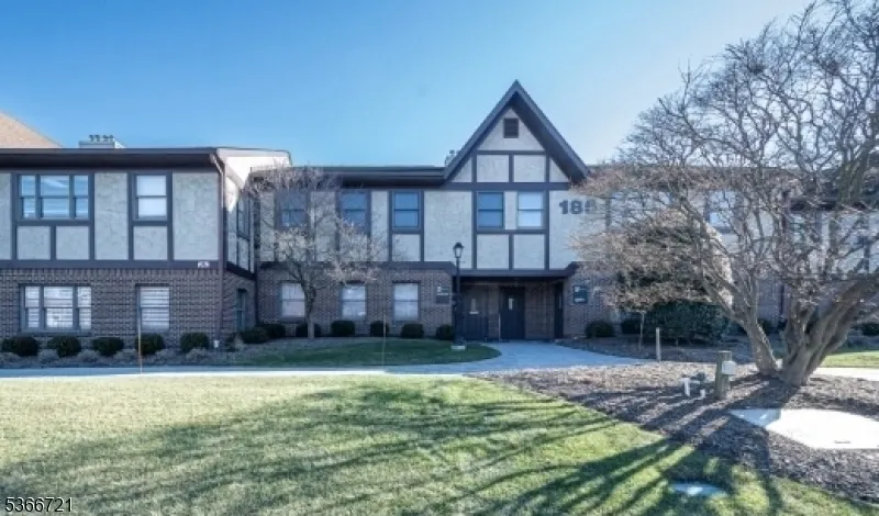 185 FAIRFIELD AVE-UNIT 2A West Caldwell, NJ 07006