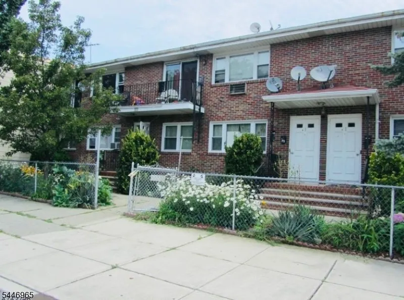 128 Highland Ave Clifton City, NJ 07011