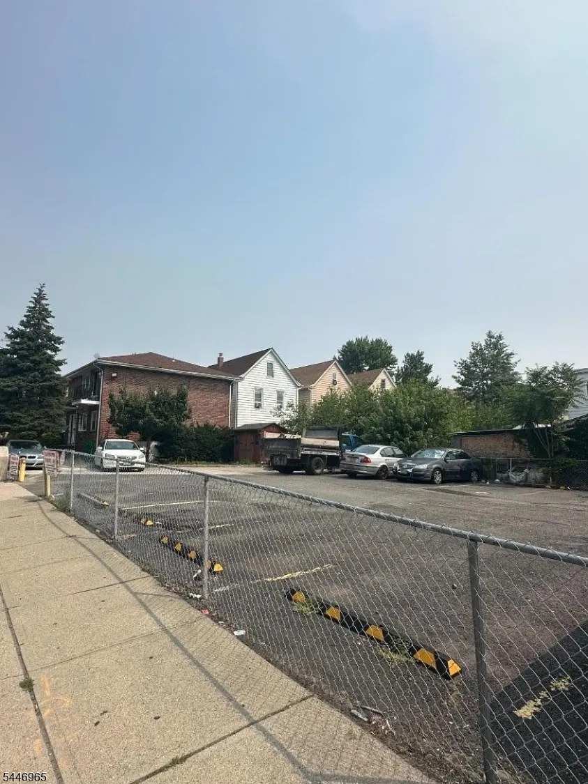 128 Highland Ave Clifton City, NJ 07011