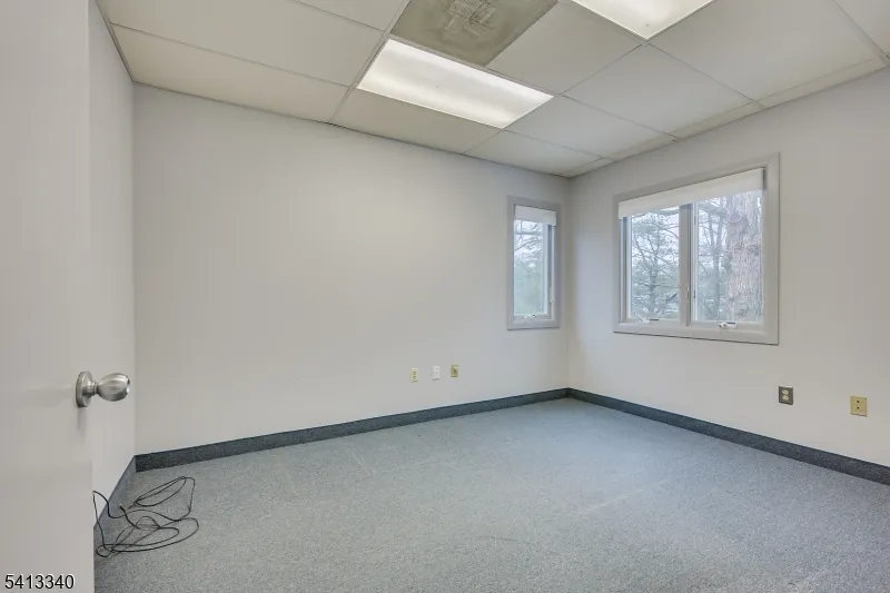 11 Clyde Rd Franklin, NJ 08873