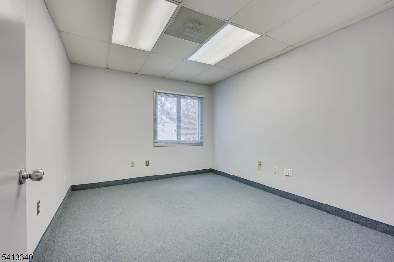 11 Clyde Rd Franklin, NJ 08873