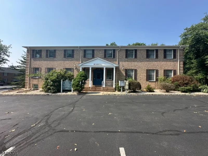 667 Shunpike Rd Chatham, NJ 07935
