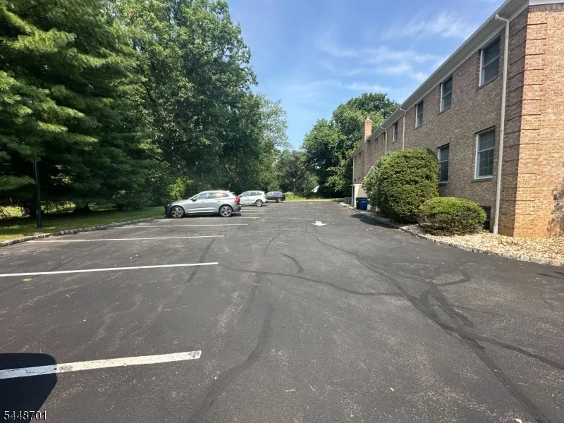 667 Shunpike Rd Chatham, NJ 07935