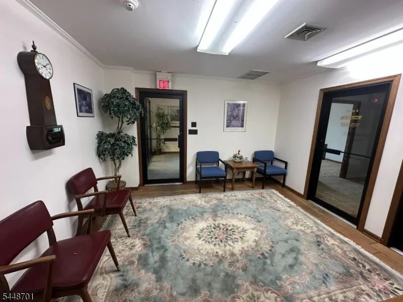 667 Shunpike Rd Chatham, NJ 07935