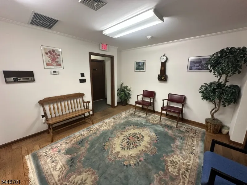 667 Shunpike Rd Chatham, NJ 07935