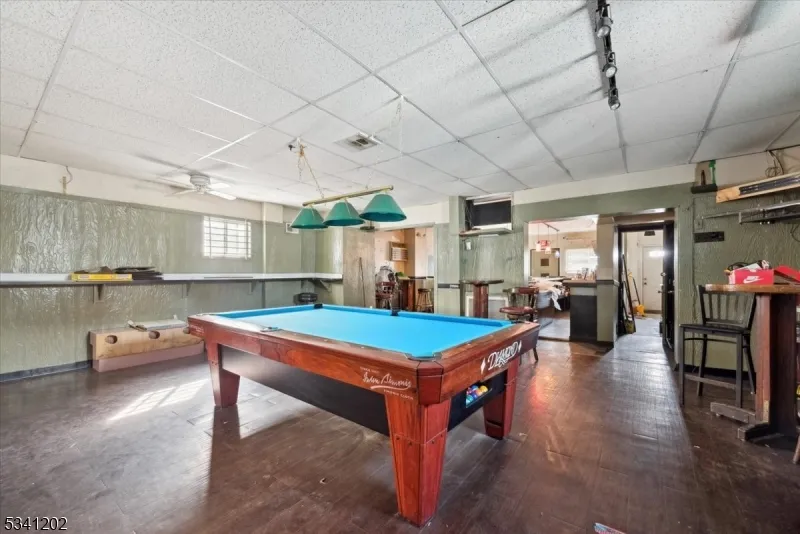 77 Maple Ave Wallington, NJ 07057
