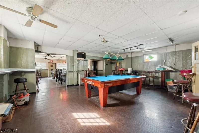 77 Maple Ave Wallington, NJ 07057