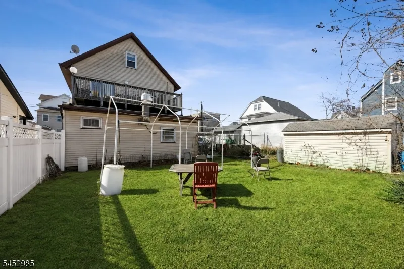 77 Maple Ave Wallington, NJ 07057