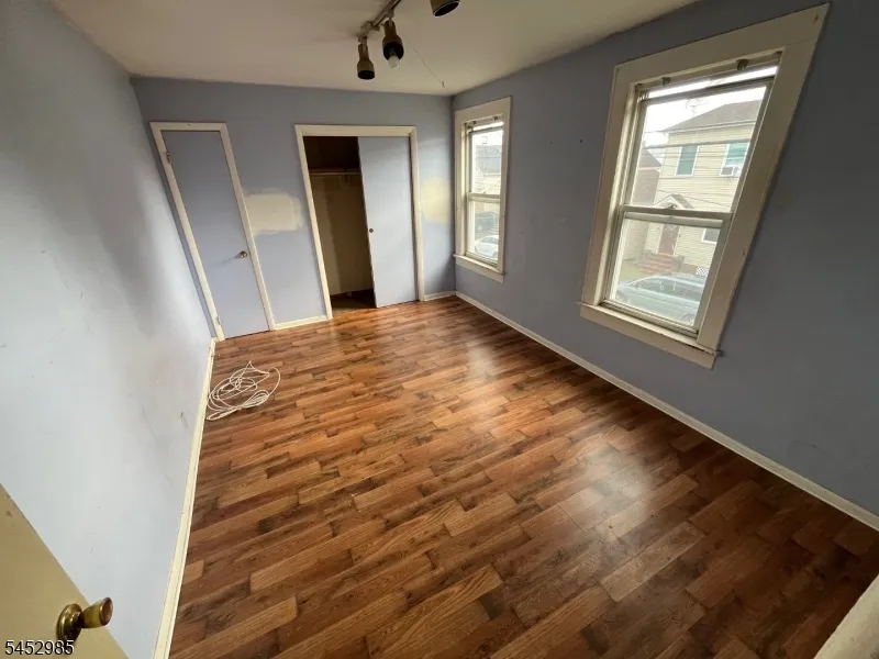 77 Maple Ave Wallington, NJ 07057