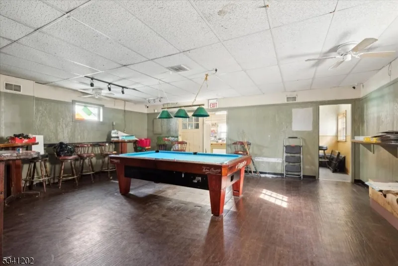 77 Maple Ave Wallington, NJ 07057