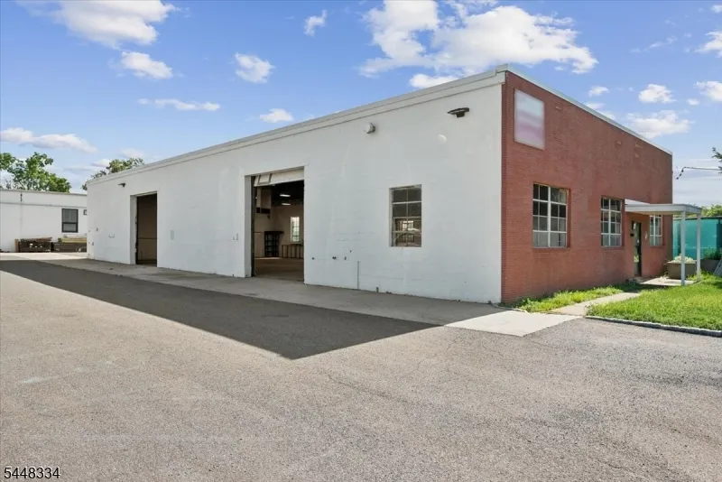 21 5th St. Somerville, NJ 08876