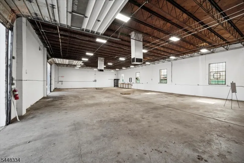 21 5th St. Somerville, NJ 08876