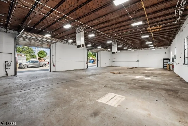 21 5th St. Somerville, NJ 08876