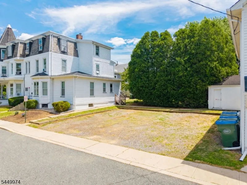 59 Railroad Ave Washington, NJ 07882