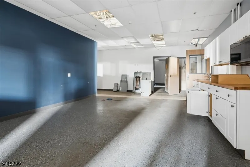 60 E. 4TH St Somerville, NJ 08876
