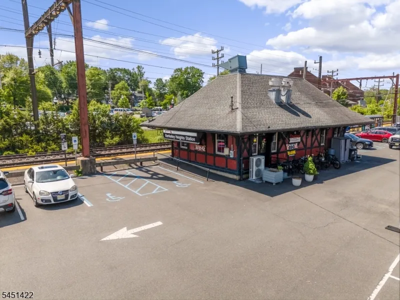 160 Sherman Ave Berkeley Heights, NJ 07922