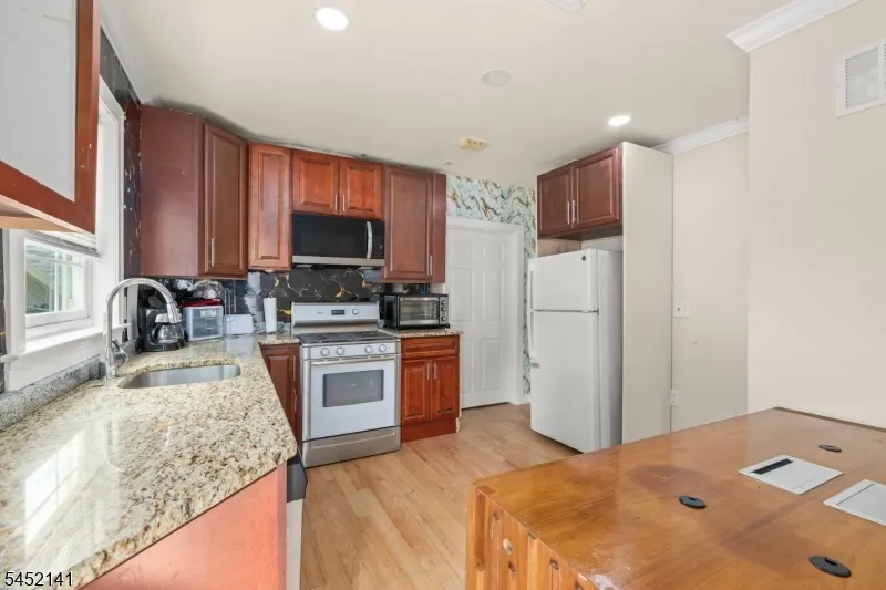 410 Bloy St Hillside, NJ 07205