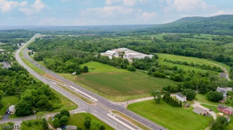 1121 Route 22 East
