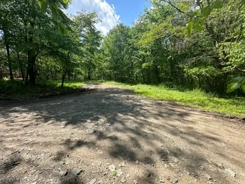 0 Gladstone Rd