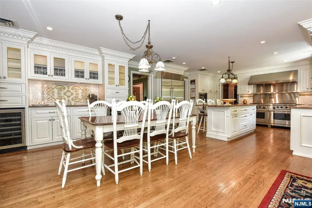 958 Arapaho Trail Franklin Lakes, NJ 07417