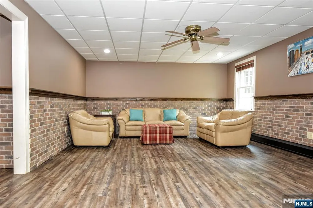 958 Arapaho Trail Franklin Lakes, NJ 07417