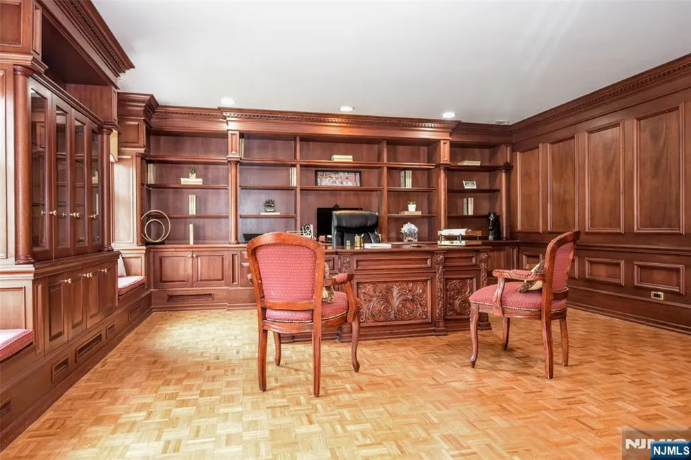 958 Arapaho Trail Franklin Lakes, NJ 07417
