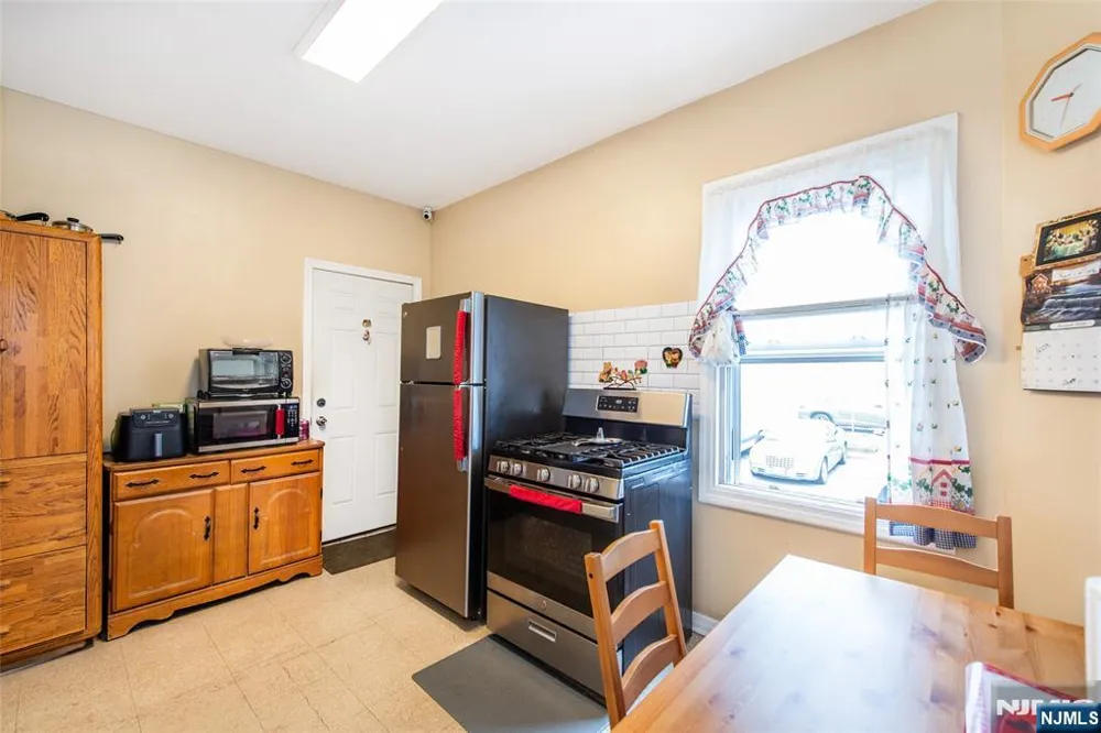 520-522 Madison Avenue Paterson, NJ 07514