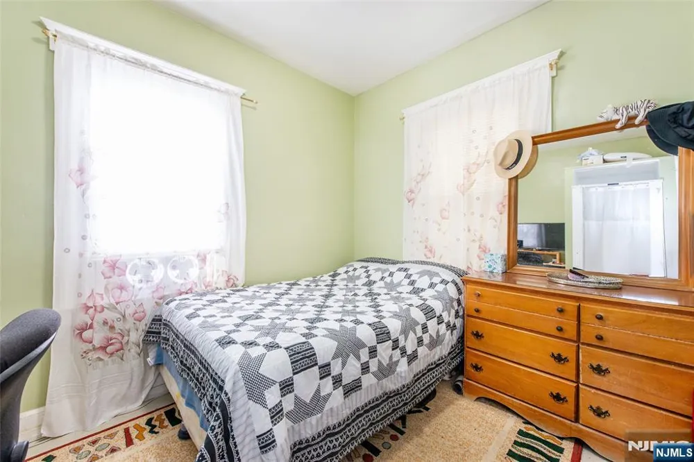 520-522 Madison Avenue Paterson, NJ 07514