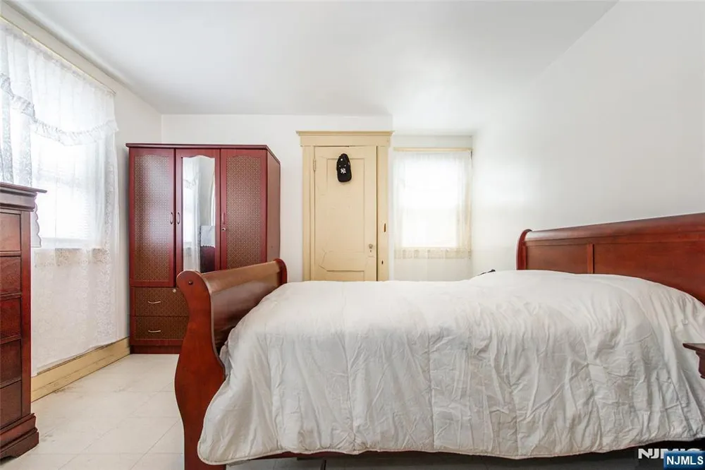 520-522 Madison Avenue Paterson, NJ 07514