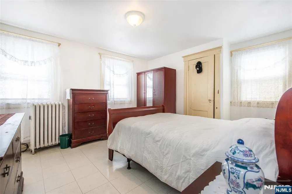 520-522 Madison Avenue Paterson, NJ 07514