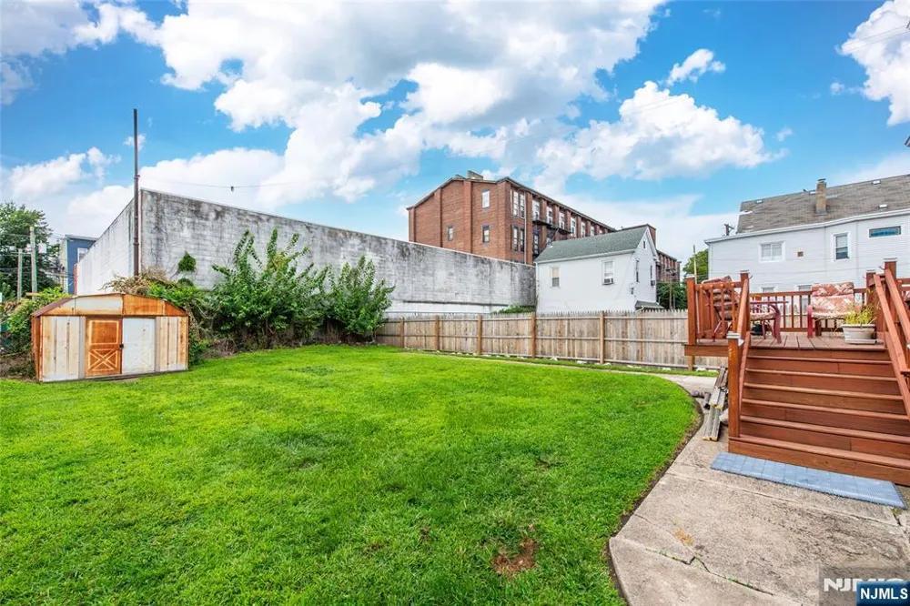 520-522 Madison Avenue Paterson, NJ 07514