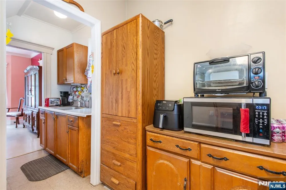 520-522 Madison Avenue Paterson, NJ 07514