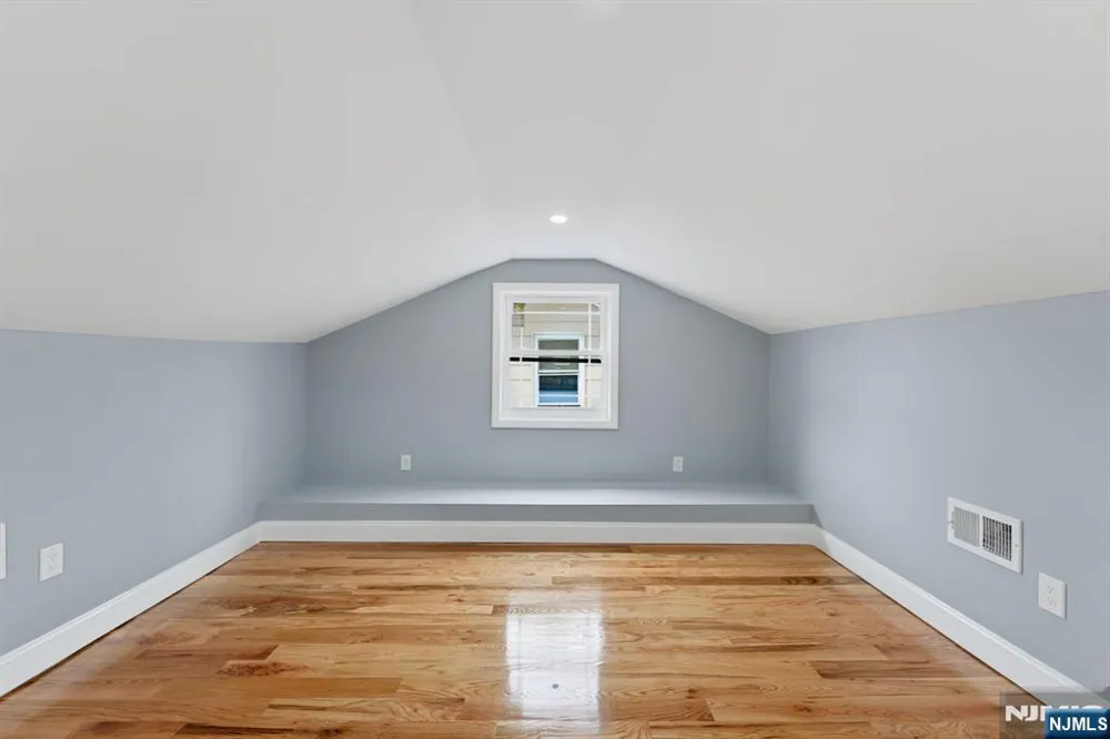 153 Brookside Avenue Irvington, NJ 07111
