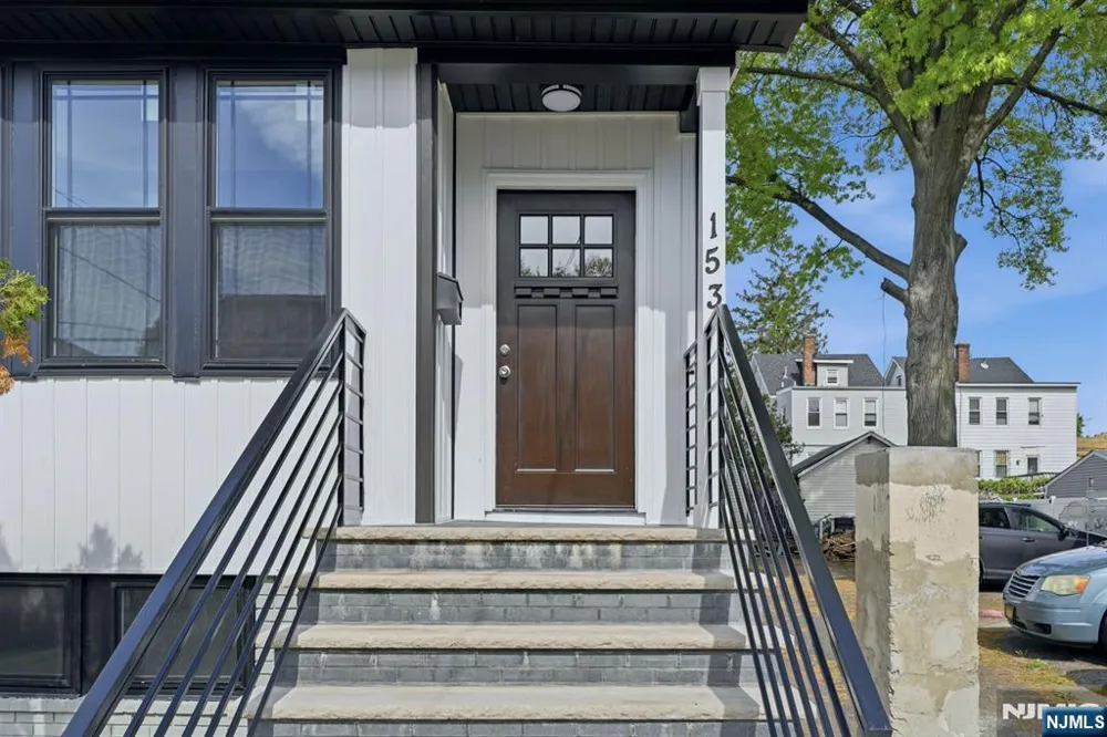 153 Brookside Avenue Irvington, NJ 07111
