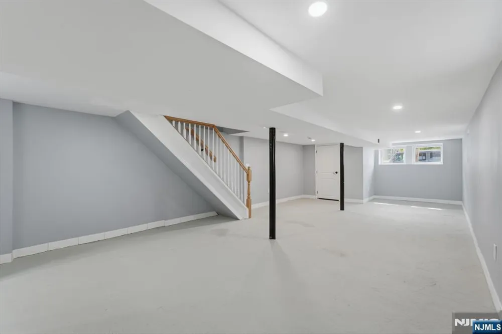 153 Brookside Avenue Irvington, NJ 07111