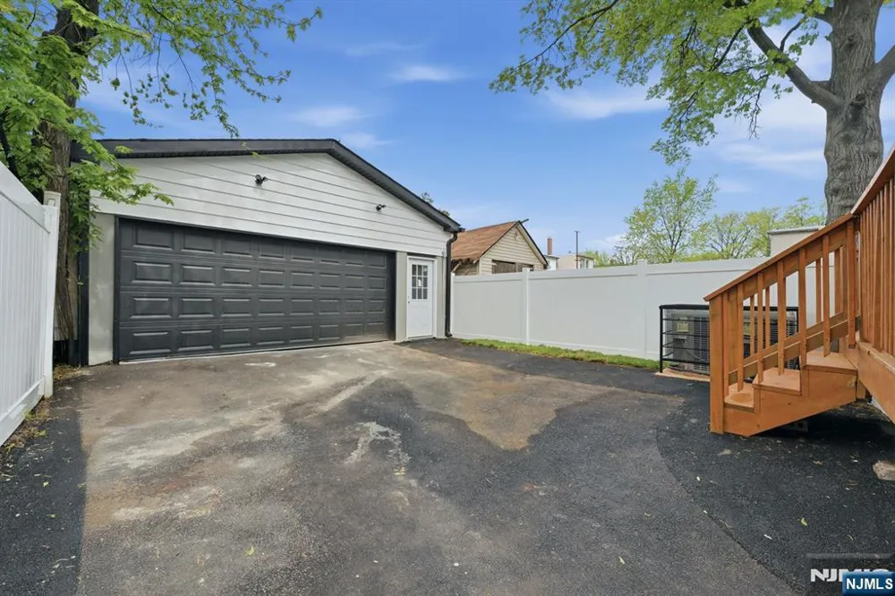 153 Brookside Avenue Irvington, NJ 07111