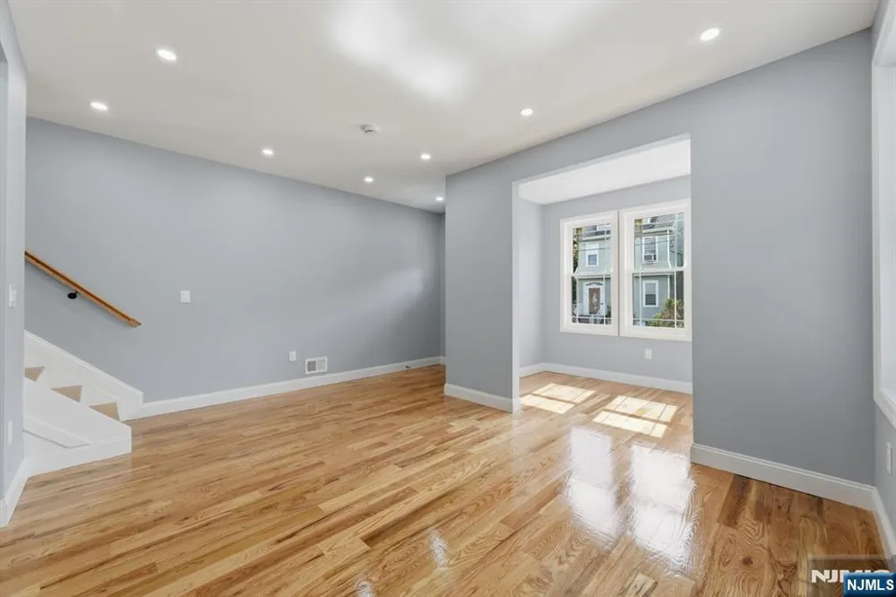 153 Brookside Avenue Irvington, NJ 07111